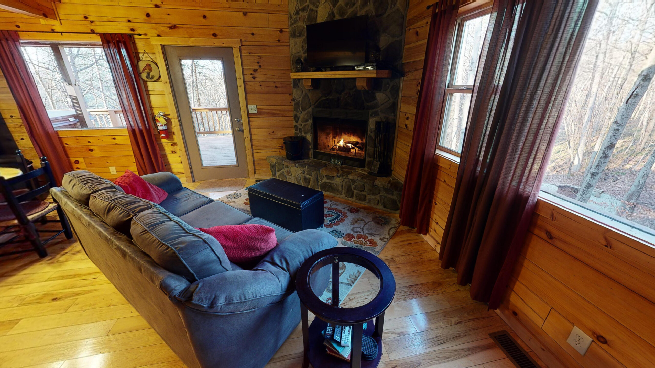 The Cardinal cabin at Aspen Ridge